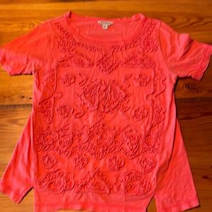 Lucky Brand Coral colored top accent details. Good Condition. Size small